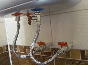 Подключение накопительного водонагревателя в Омске