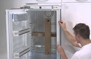Установка встраиваемого холодильника в Омске